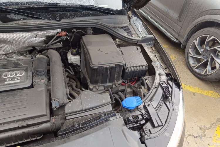 Used Audi Q3 2016 30 TFSI Standard Model Engine Bay Left