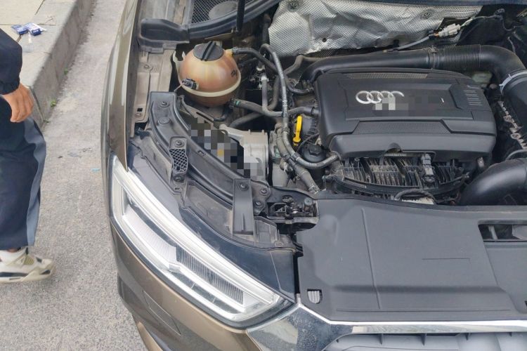 Used Audi Q3 2016 40 TFSI quattro all-wheel drive style model Engine Bay Right