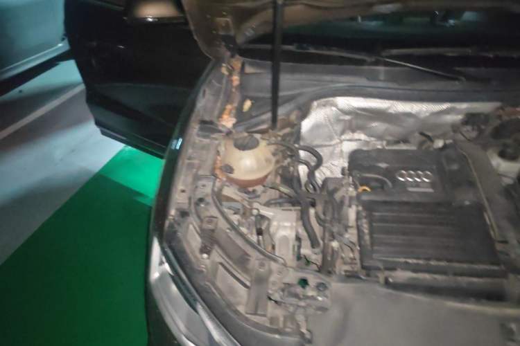 Used Audi Q3 2016 30 TFSI Fashion Model Engine Bay Right