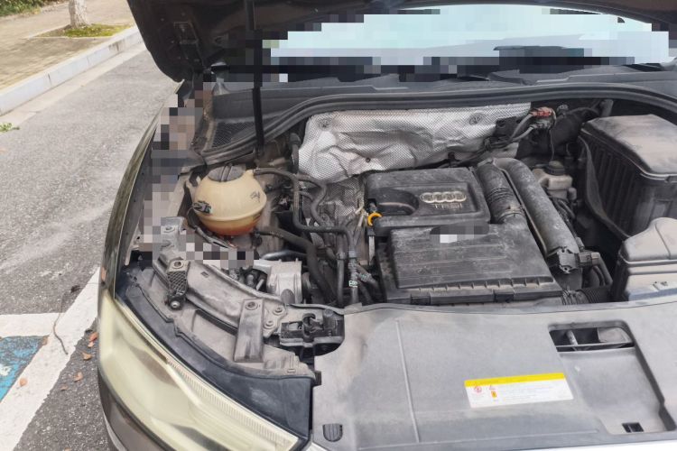Used Audi Q3 2016 30 TFSI Standard Model Engine Bay Right