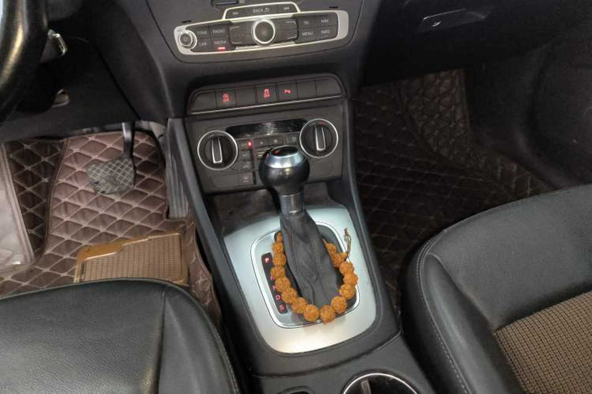 Used Audi Q3 2016 30 TFSI Fashion Model Gear Lever