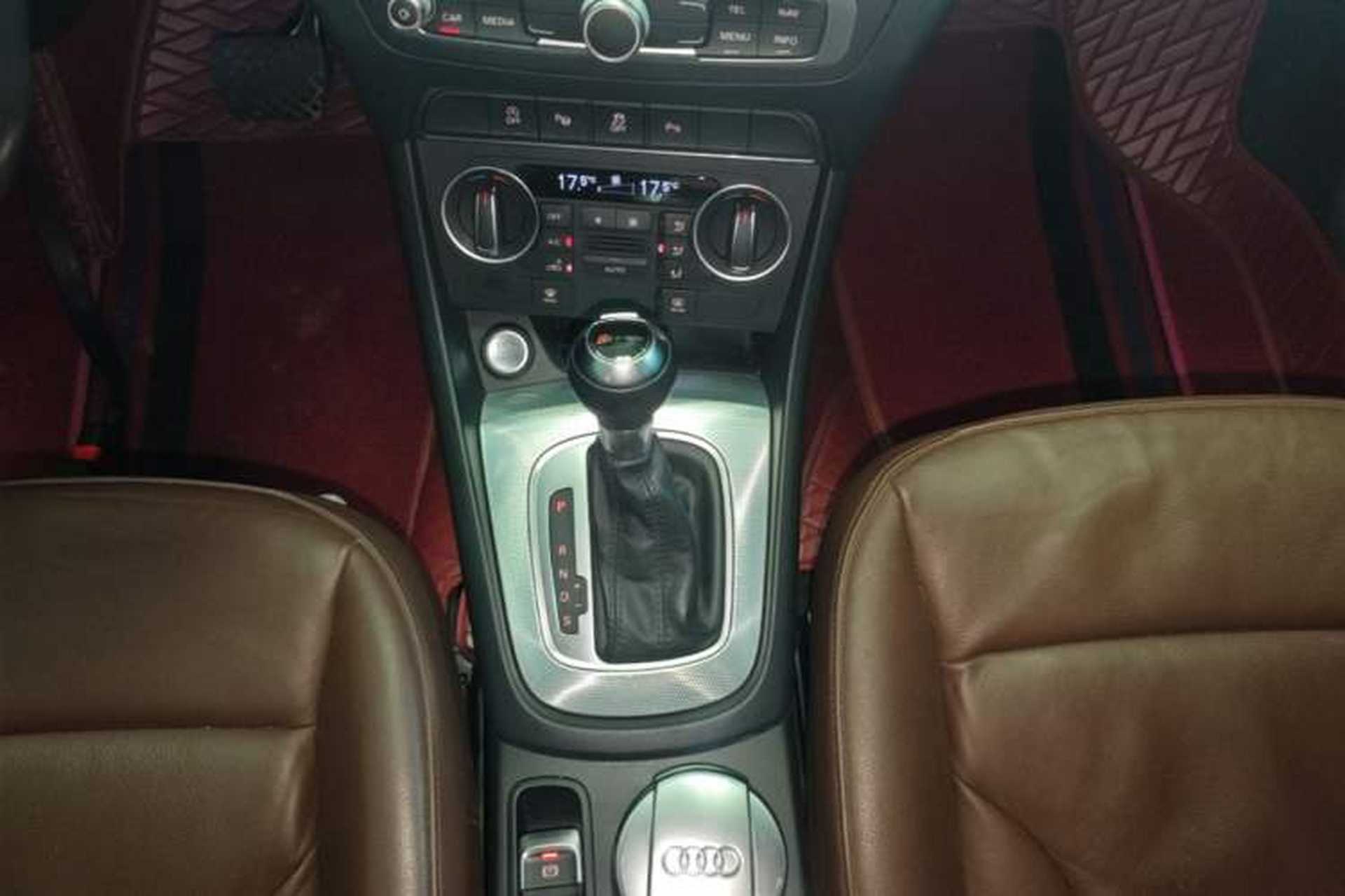 Used Audi Q3 2016 30 TFSI Fashion Model Gear Lever