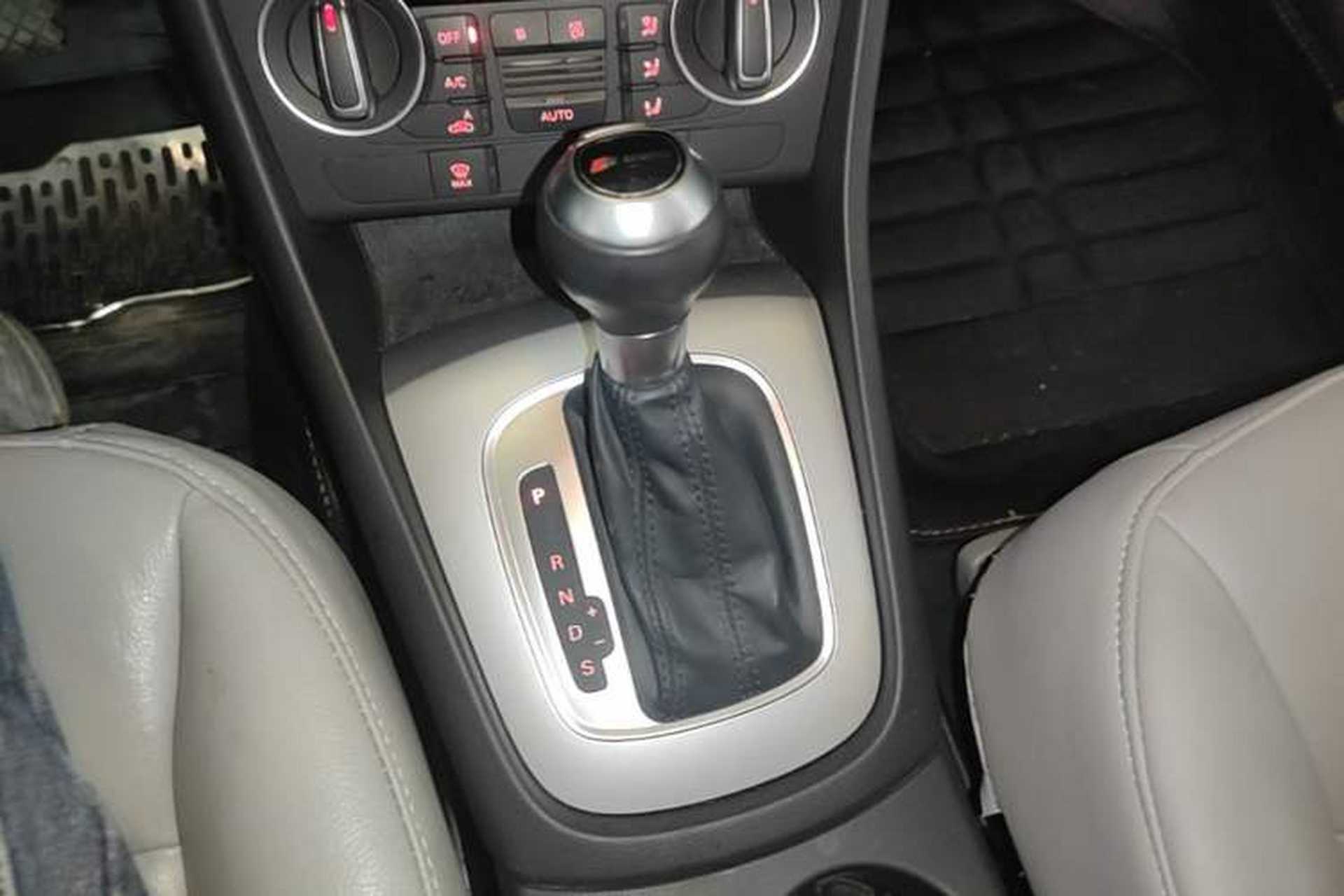 Used Audi Q3 2016 30 TFSI Standard Model Gear Lever