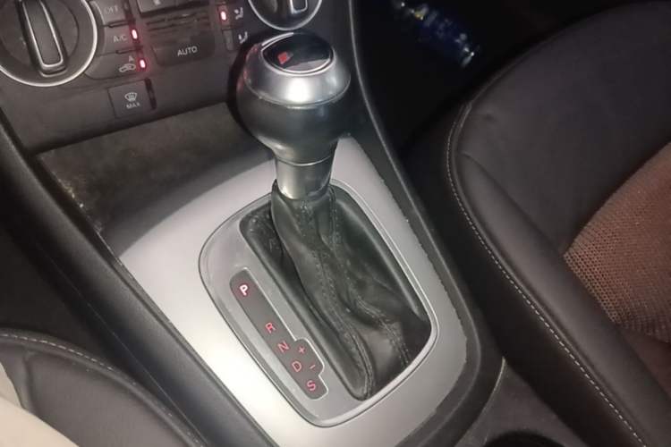Used Audi Q3 2016 35 TFSI Fashion Model Gear Lever