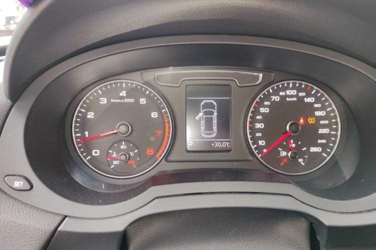 Used Audi Q3 2016 35 TFSI Fashion Model Instrument Cluster
