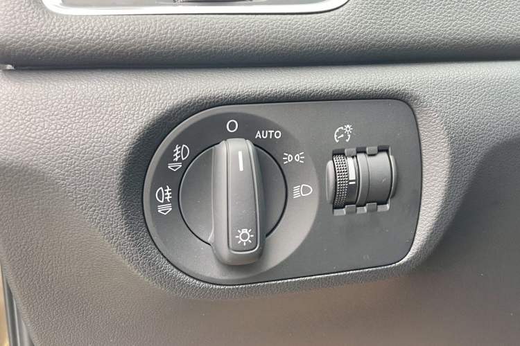 Used Audi Q3 2016 35 TFSI Collection Edition Intelligent Model Interior 2