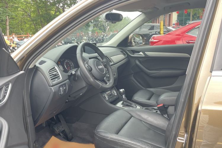 Used Audi Q3 2016 35 TFSI Collection Edition Intelligent Model Interior 6