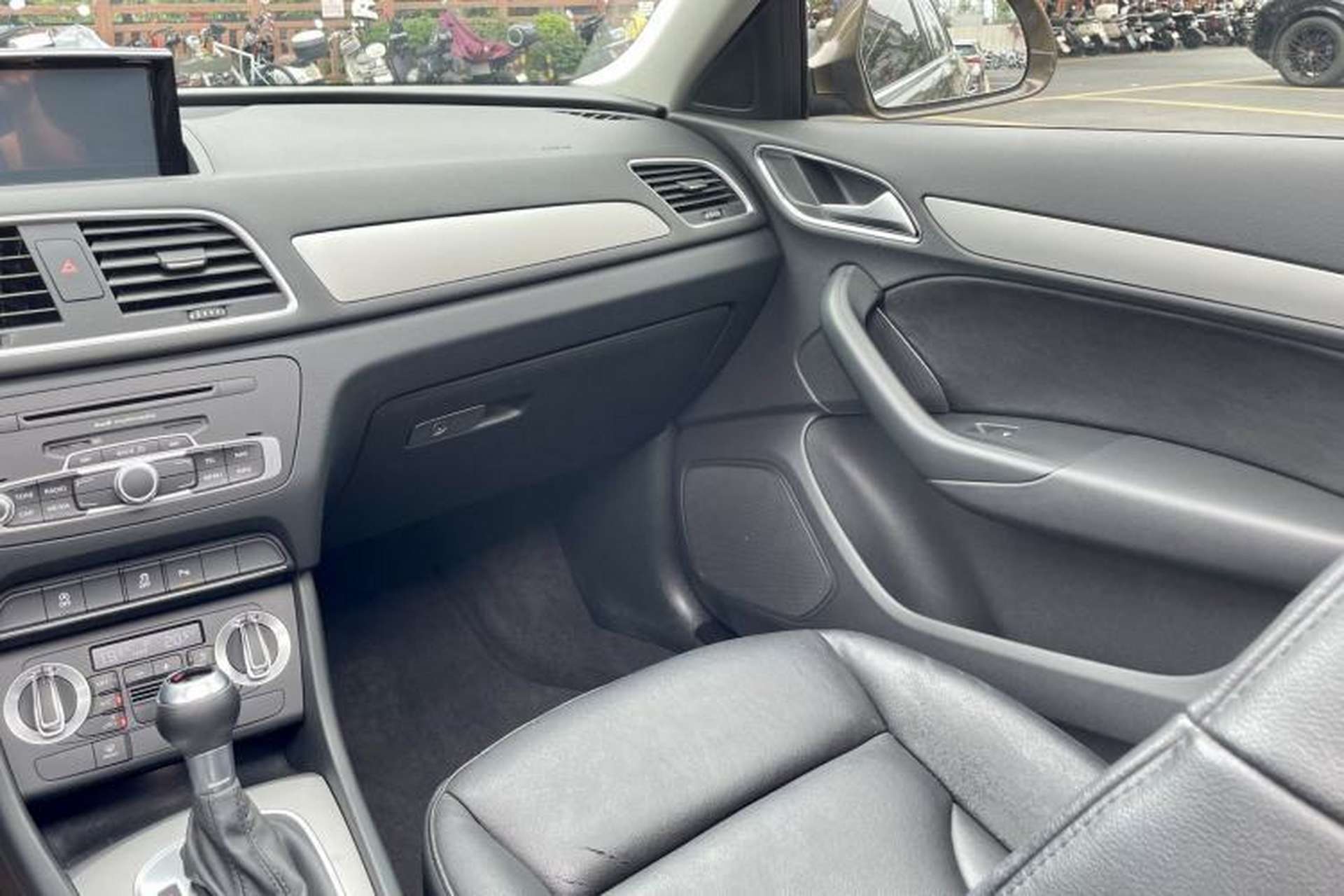 Used Audi Q3 2016 35 TFSI Collection Edition Intelligent Model Interior 8