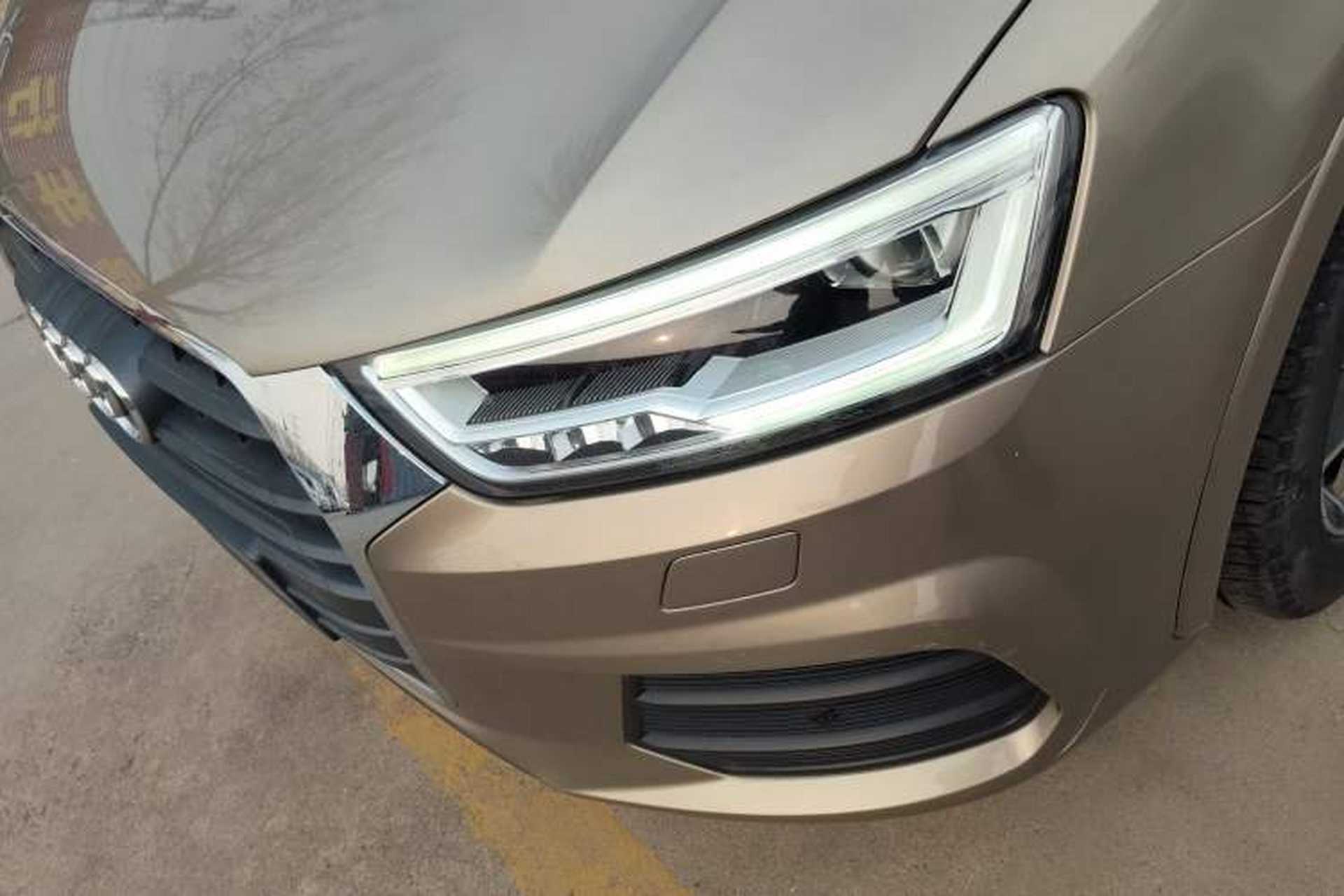 Used Audi Q3 2016 40 TFSI quattro all-wheel-drive sport model Left Front Headlight