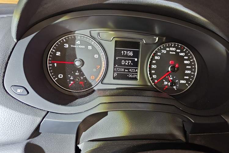 Used Audi Q3 2016 30 TFSI Fashion Model Odometer Close Up