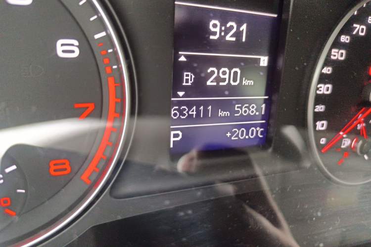 Used Audi Q3 2016 30 TFSI Standard Model Odometer Close Up