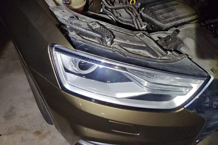 Used Audi Q3 2016 30 TFSI Fashion Model Right Front Headlight