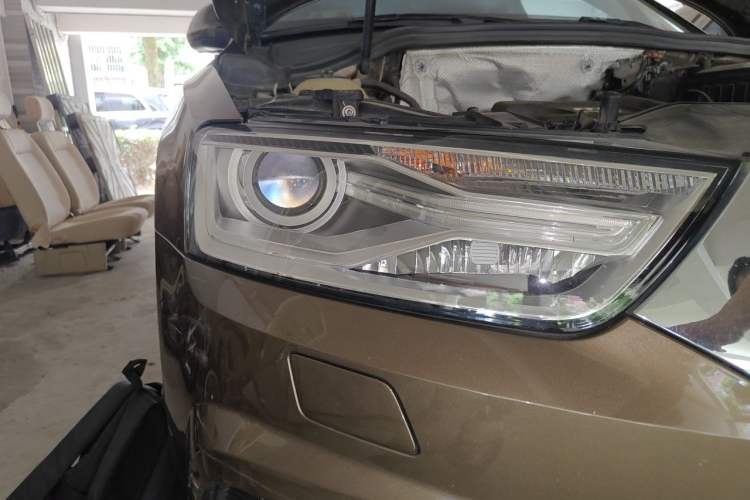 Used Audi Q3 2016 30 TFSI Fashion Model Right Front Headlight