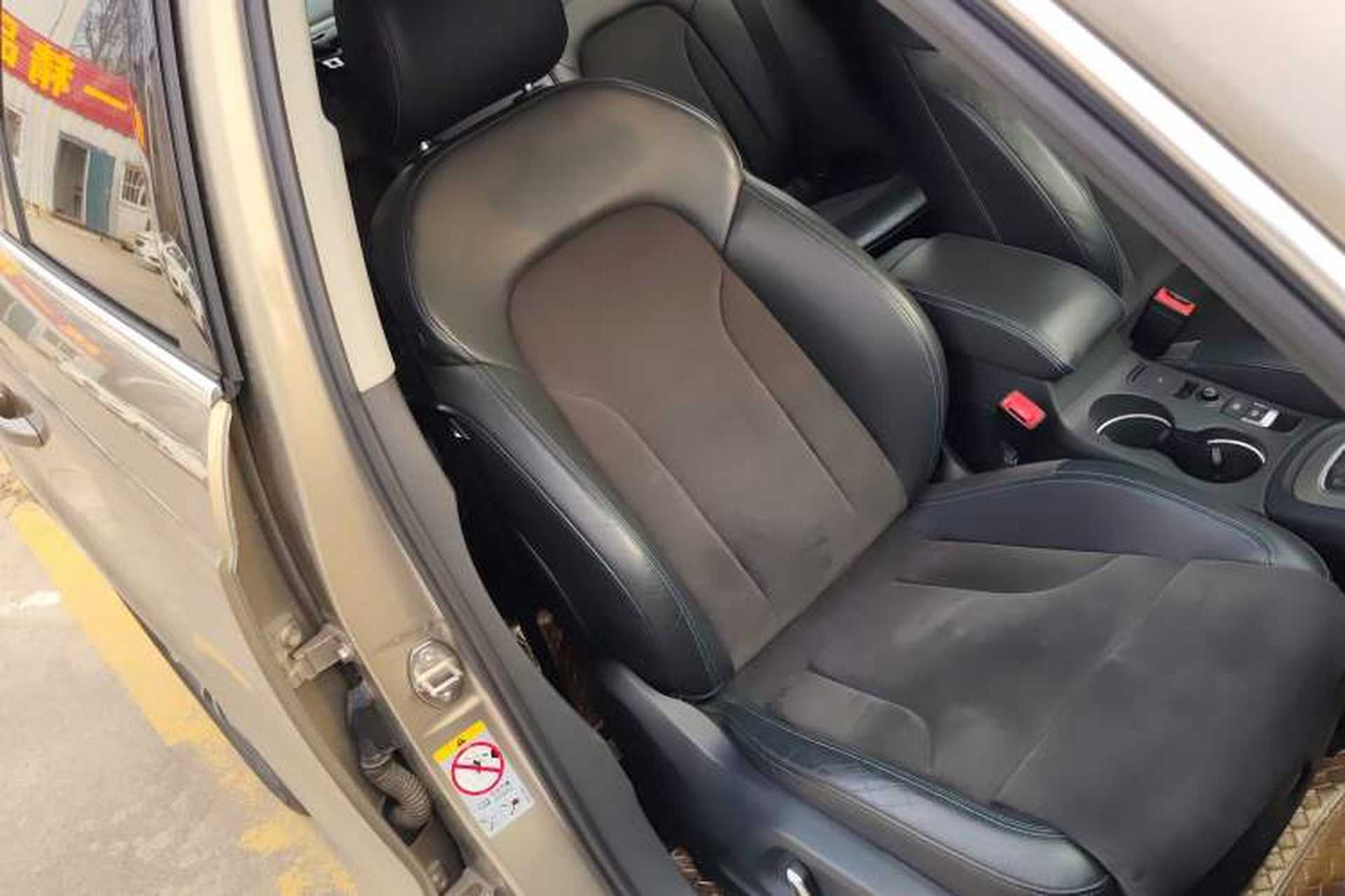 Used Audi Q3 2016 40 TFSI quattro all-wheel-drive sport model Right Front Seat