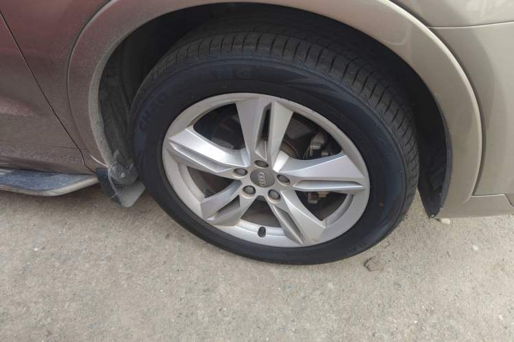 Used Audi Q3 2016 30 TFSI Fashion Model Right Front Wheel Hub