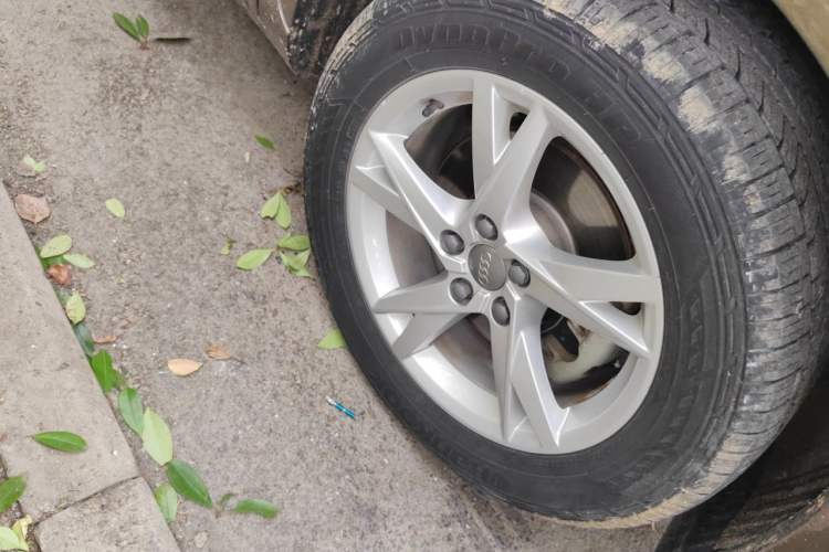 Used Audi Q3 2016 35 TFSI Fashion Model Right Front Wheel Hub