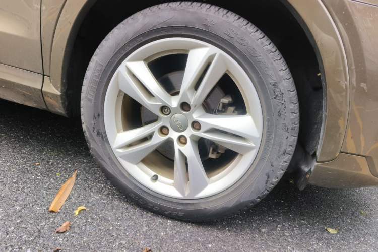 Used Audi Q3 2016 30 TFSI Fashion Model Right Front Wheel Hub