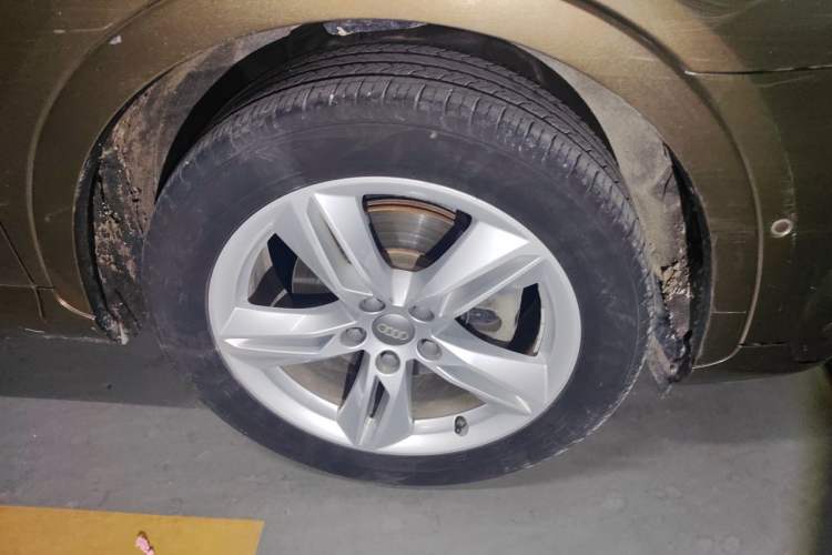 Used Audi Q3 2016 30 TFSI Fashion Model Right Front Wheel Hub