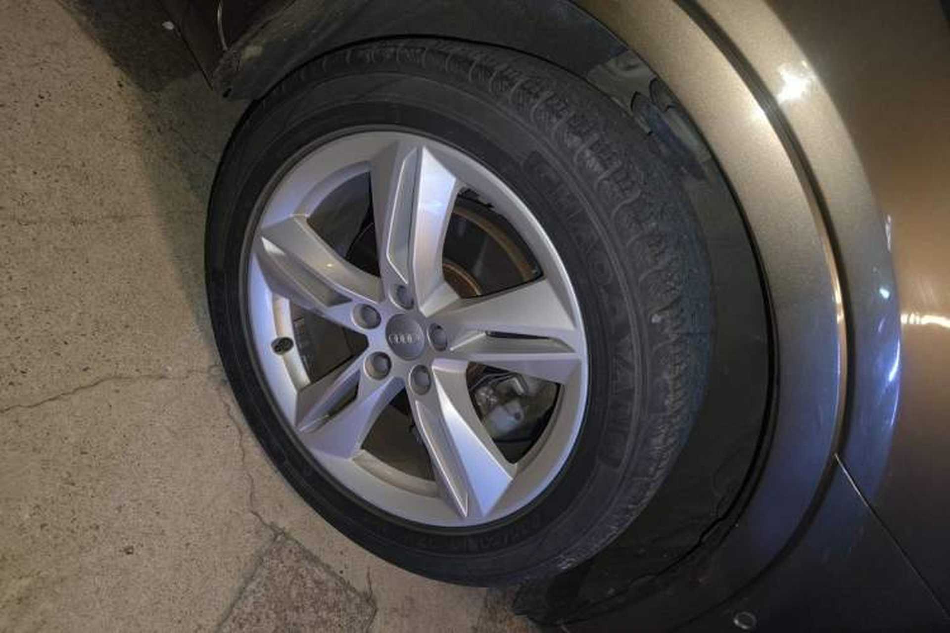 Used Audi Q3 2016 35 TFSI Style Edition Right Front Wheel Hub
