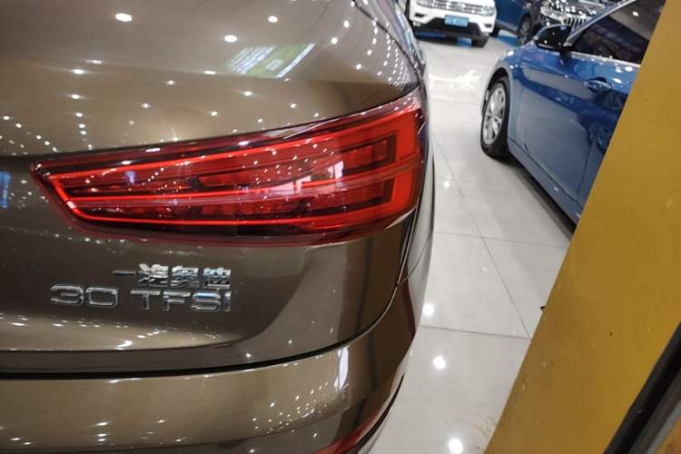 Used Audi Q3 2016 30 TFSI Fashion Model Right Rear Taillight