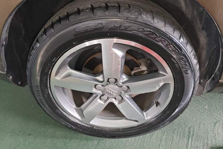 Used Audi Q3 2016 35 TFSI Collection Edition Intelligent Model Right Rear Wheel Hub