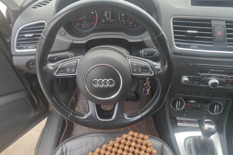 Used Audi Q3 2016 30 TFSI Fashion Model Steering Wheel