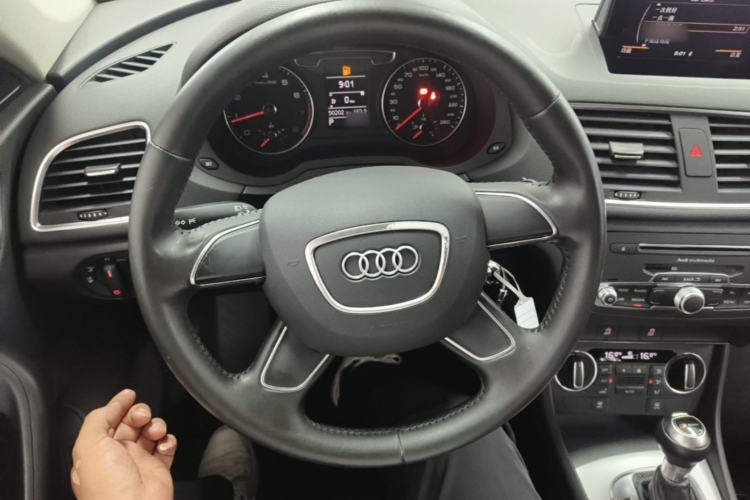Used Audi Q3 2016 30 TFSI Standard Model Steering Wheel