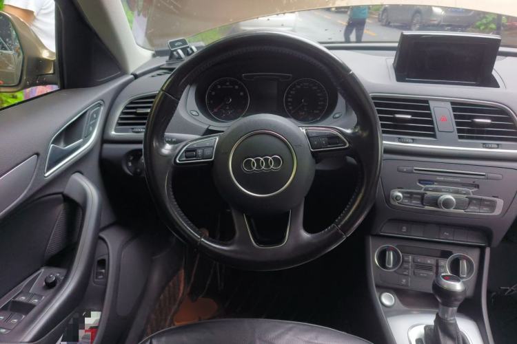 Used Audi Q3 2016 30 TFSI Fashion Model Steering Wheel