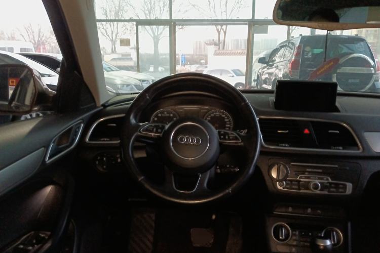 Used Audi Q3 2016 30 TFSI Fashion Model Steering Wheel