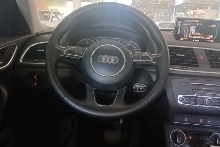 Used Audi Q3 2016 35 TFSI Fashion Model Steering Wheel