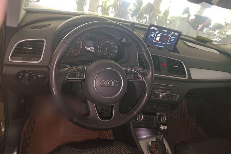 Used Audi Q3 2016 30 TFSI Fashion Model Steering Wheel