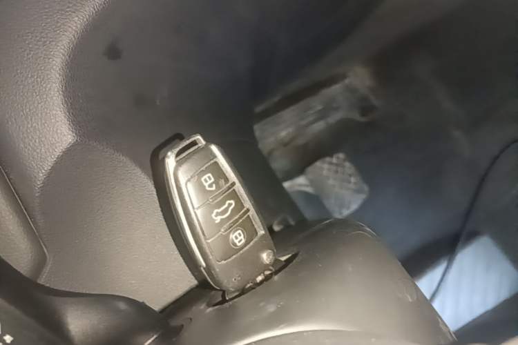 Used Audi Q3 2016 35 TFSI Fashion Model Vehicle Key