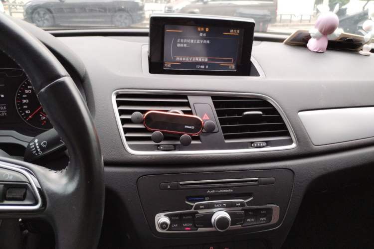 Used Audi Q3 2016 30 TFSI Fashion Model Audio And AC Panel