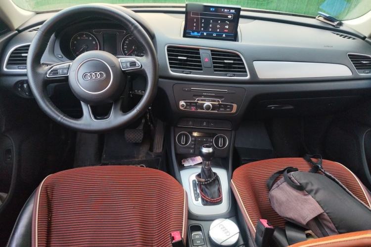 Used Audi Q3 2016 30 TFSI Fashion Model Center Console