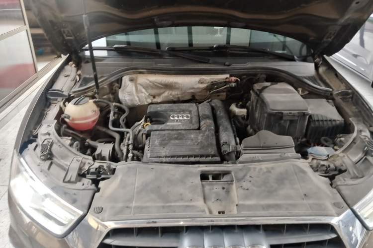Used Audi Q3 2016 35 TFSI Fashion Model Engine Bay