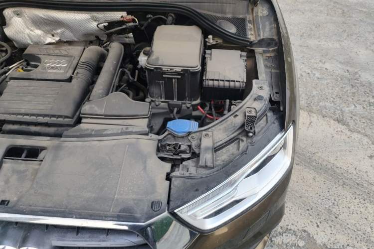 Used Audi Q3 2016 30 TFSI Fashion Model Engine Bay Left