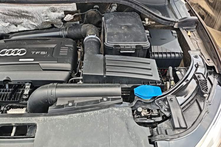 Used Audi Q3 2016 35 TFSI Style Edition Engine Bay Left