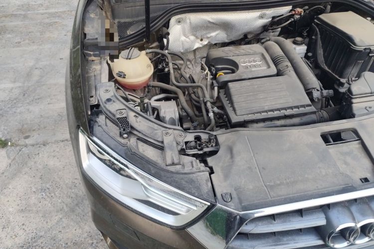 Used Audi Q3 2016 30 TFSI Fashion Model Engine Bay Right