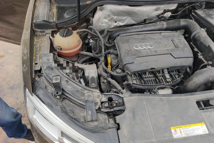 Used Audi Q3 2016 35 TFSI Style Edition Engine Bay Right