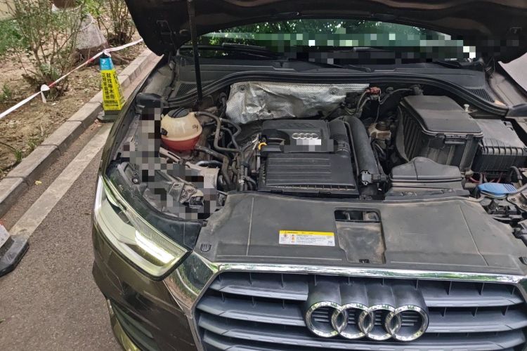 Used Audi Q3 2016 30 TFSI Fashion Model Engine Bay Right