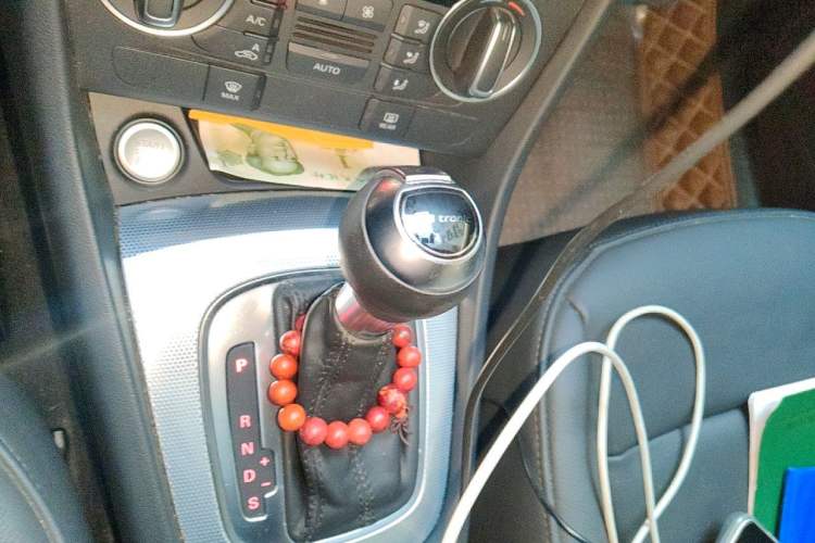 Used Audi Q3 2016 35 TFSI Style Edition Gear Lever