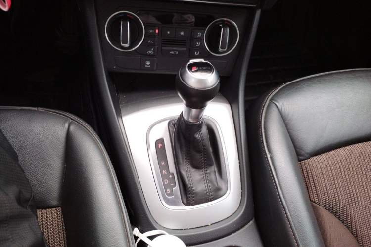 Used Audi Q3 2016 30 TFSI Fashion Model Gear Lever