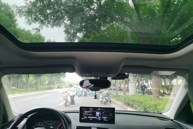 Used Audi Q3 2016 35 TFSI Collection Edition quattro Enjoyment Model Headliner