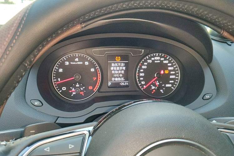 Used Audi Q3 2016 35 TFSI Style Edition Instrument Cluster