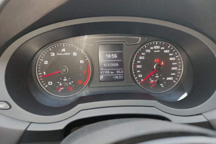 Used Audi Q3 2016 35 TFSI Style Edition Instrument Cluster