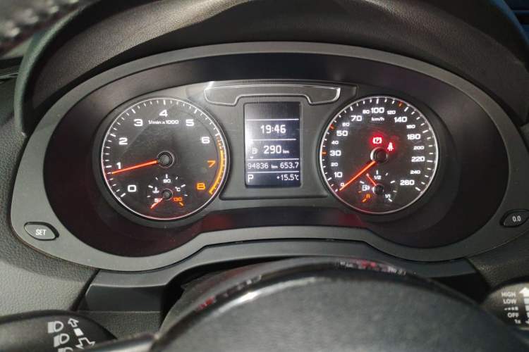 Used Audi Q3 2016 30 TFSI Fashion Model Instrument Cluster