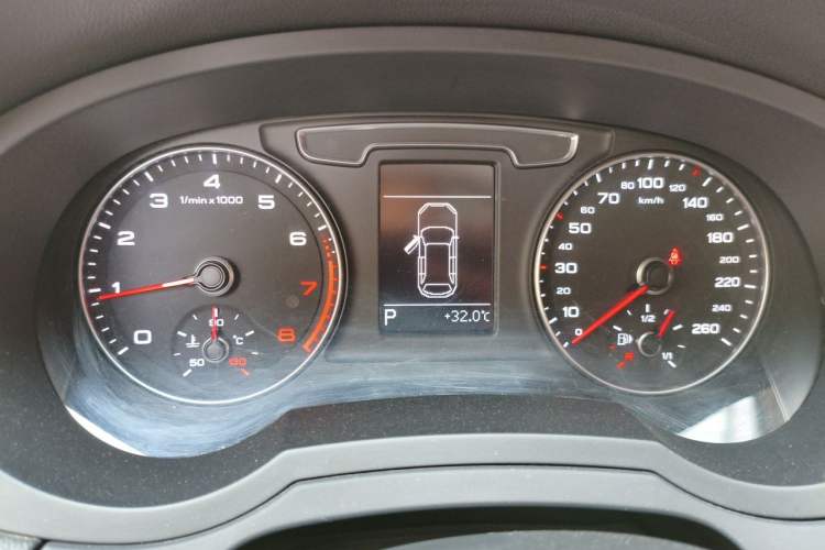 Used Audi Q3 2016 30 TFSI Fashion Model Instrument Cluster