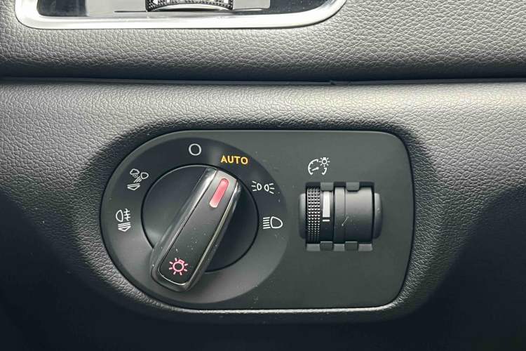 Used Audi Q3 2016 35 TFSI Style Edition Interior 11