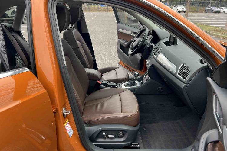 Used Audi Q3 2016 35 TFSI Style Edition Interior 2
