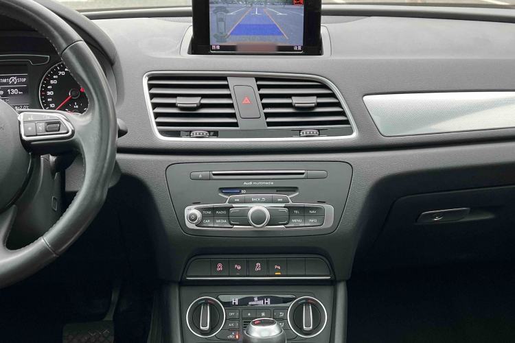 Used Audi Q3 2016 35 TFSI Style Edition Interior 7